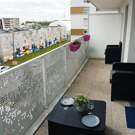 Le Monseigneur's House - Duplex Hyper Centre Apartment Courcouronnes