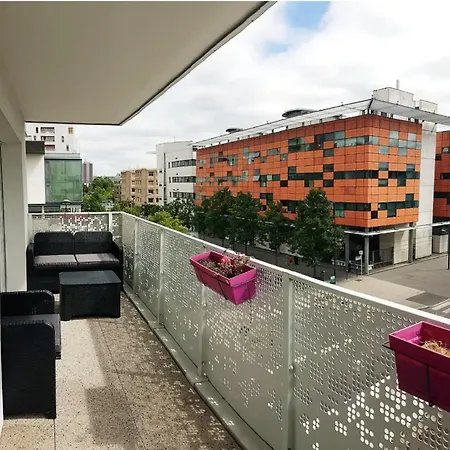 Le Monseigneur's House - Duplex Hyper Centre Courcouronnes